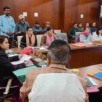 जिलाधिकारी की अध्यक्षता में जनता दरबार, 25 शिकायतें दर्ज